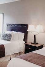 Hotel Eastland Suites Hotel & Conference Center - Bloomington photo 3