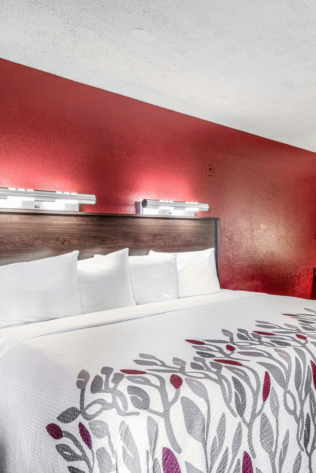 Hotel Red Roof Inn Gallup photo 2