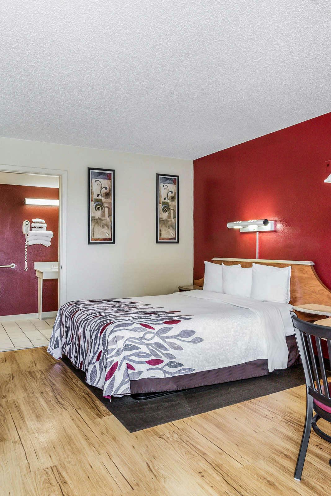 Hotel Red Roof Inn Gallup photo 1