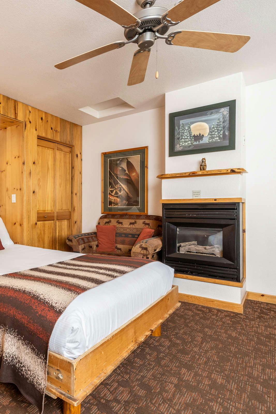 Hotel Red Wolf Lakeside Lodge photo 2