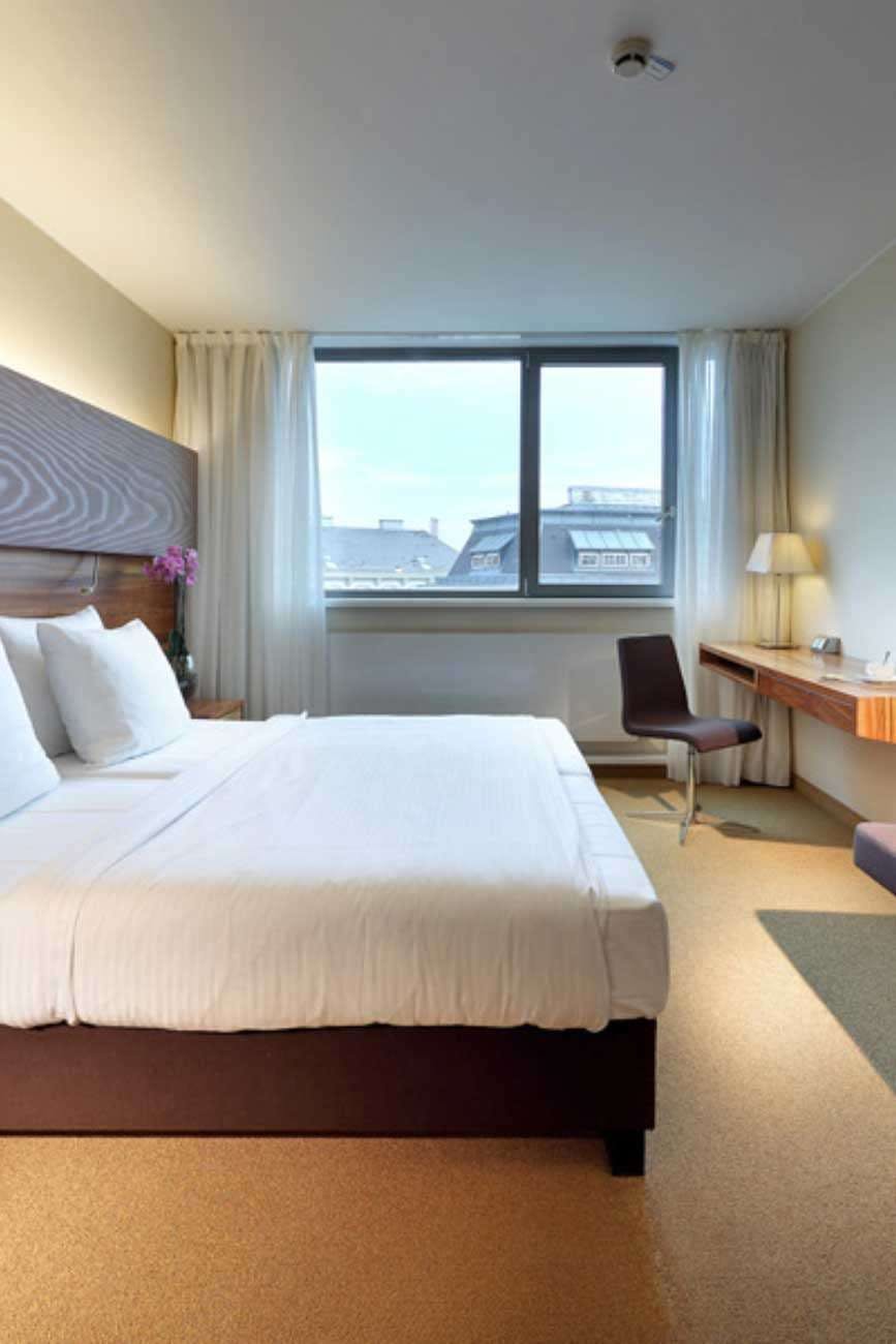 Hotel Eurostars Embassy photo 2