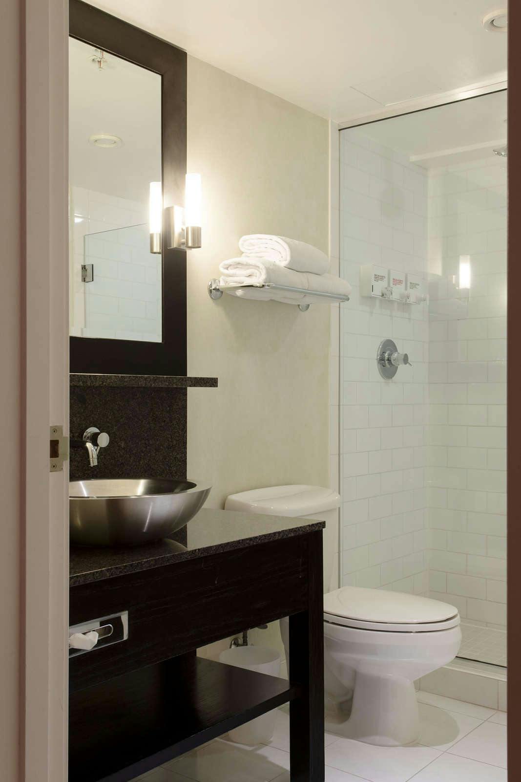 Hotel Opus Hotel Vancouver photo 2