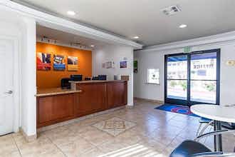 Hotel Studio 6 Mojave, CA - Airport photo 2