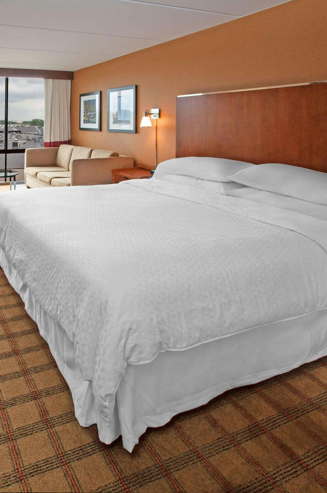 Hotel Four Points by Sheraton Philadelphia Northeast photo 1