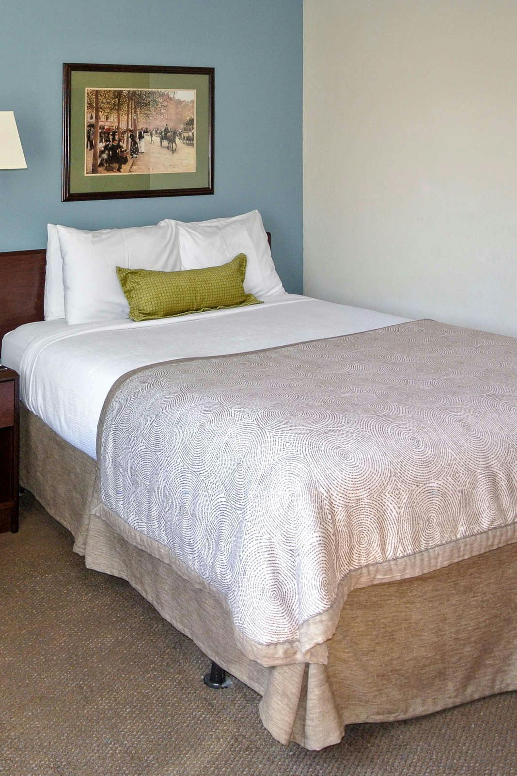 Hotel Candlewood Suites Washington Fairfax photo 2