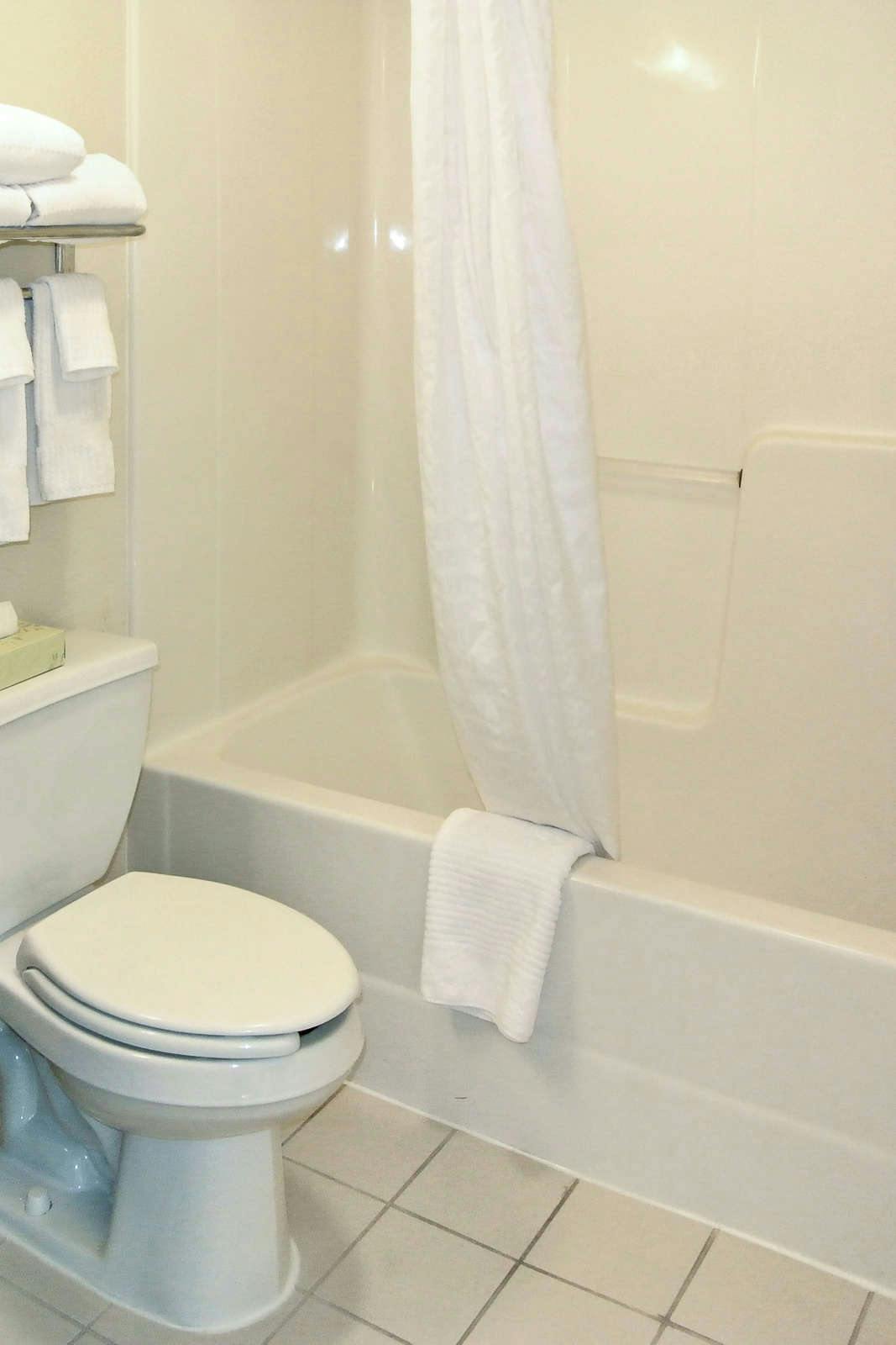 Hotel Candlewood Suites Washington Fairfax photo 4