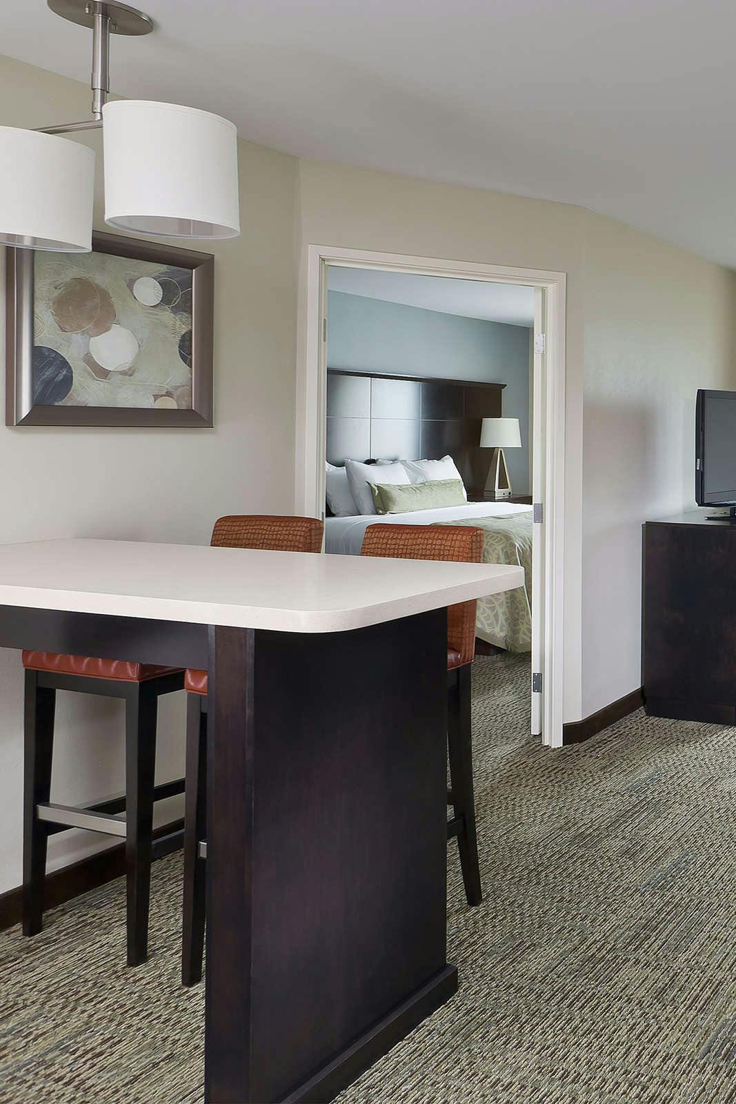 Hotel Staybridge Suites Montgomeryville photo 5
