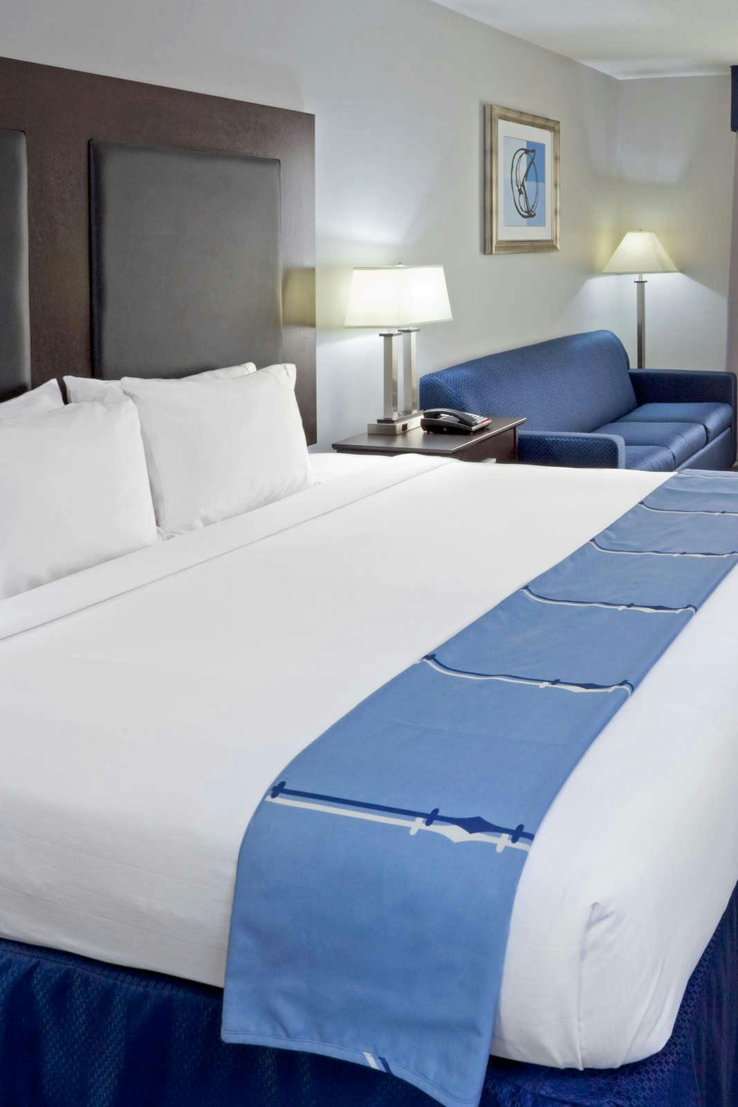 Hotel Holiday Inn Express Fishkill photo 1