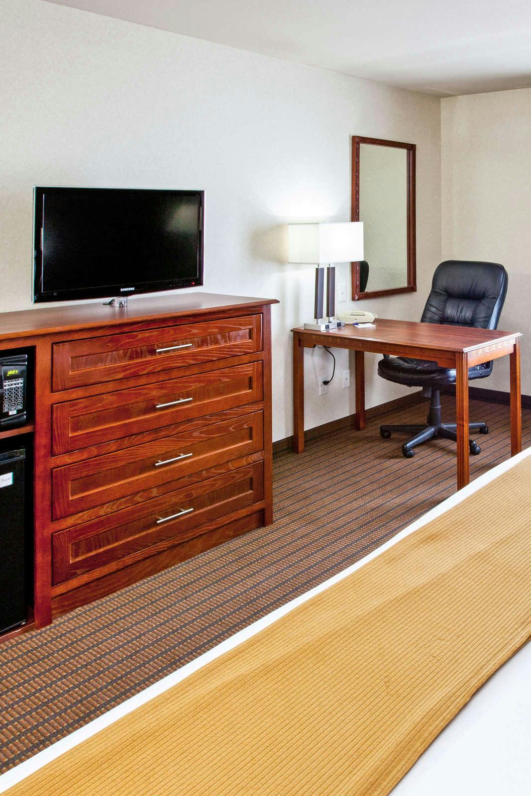 Hotel Holiday Inn Express Grand Rapids SW photo 5
