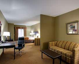 Hotel Comfort Suites Copperas Cove TX photo 3