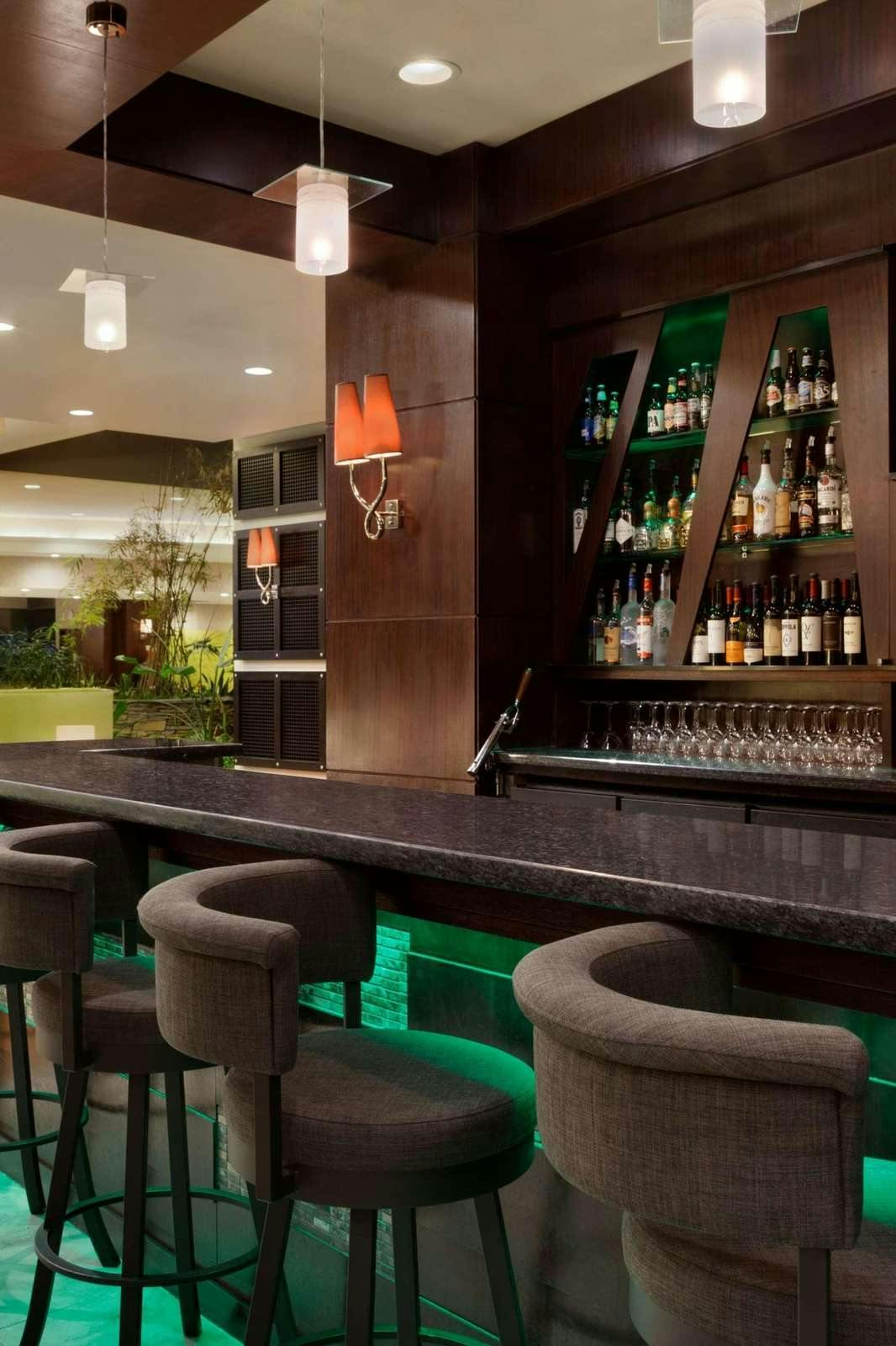 Hotel Embassy Suites Los Angeles - Glendale photo 5