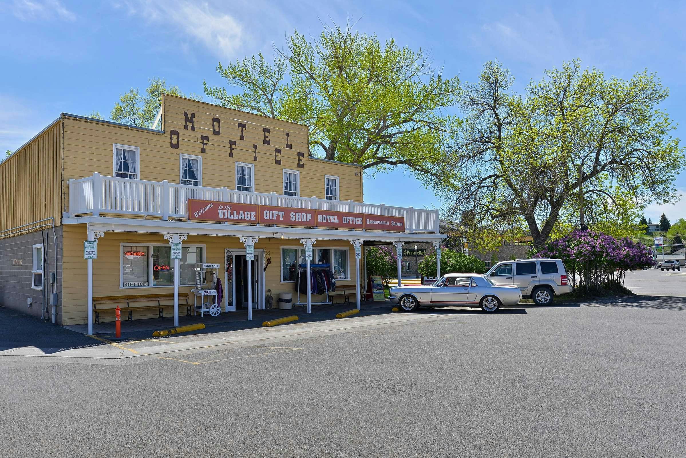 Buffalo Bill Village Cabins