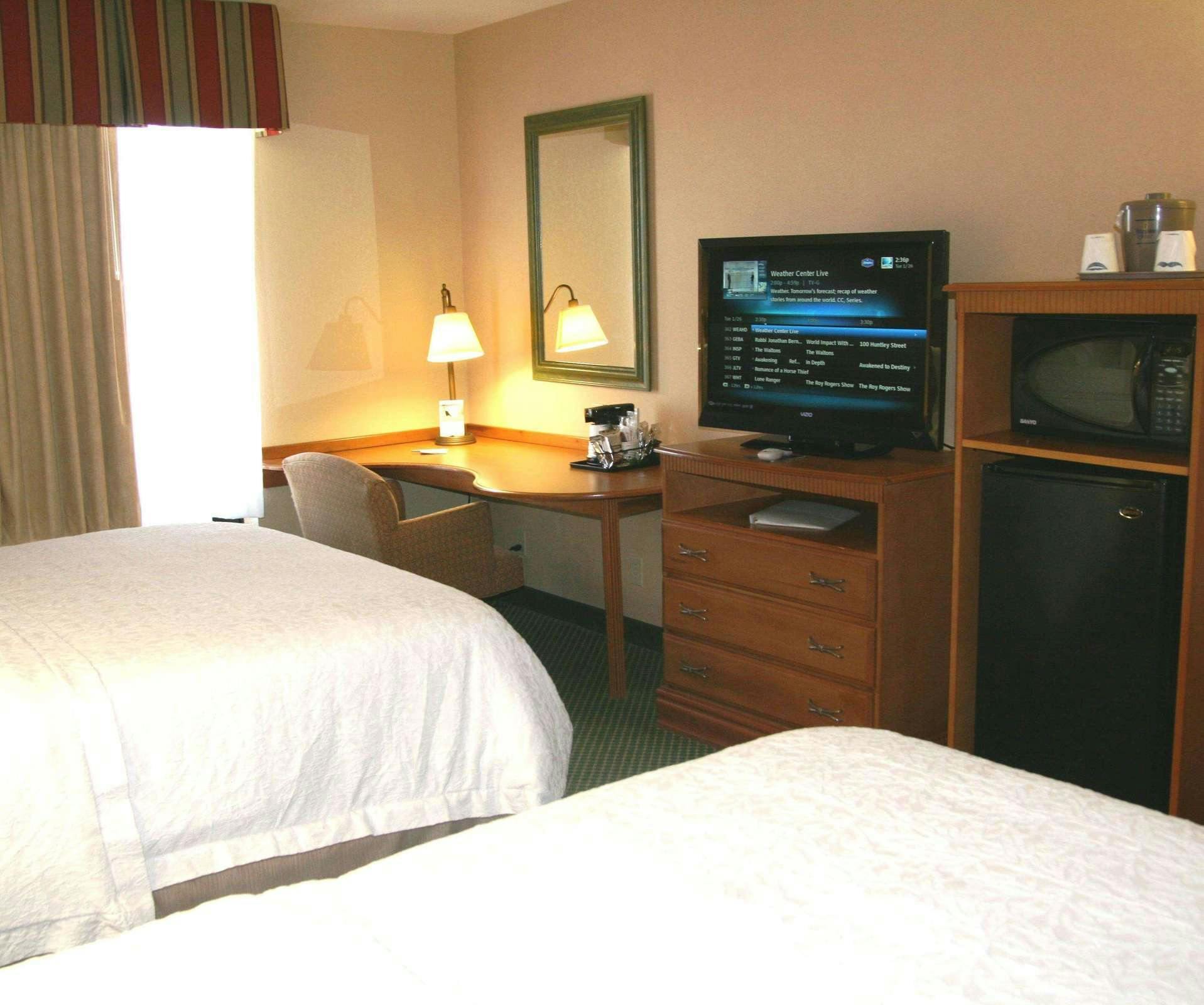 Hotel Hampton Inn Hays-North of I-70 photo 1