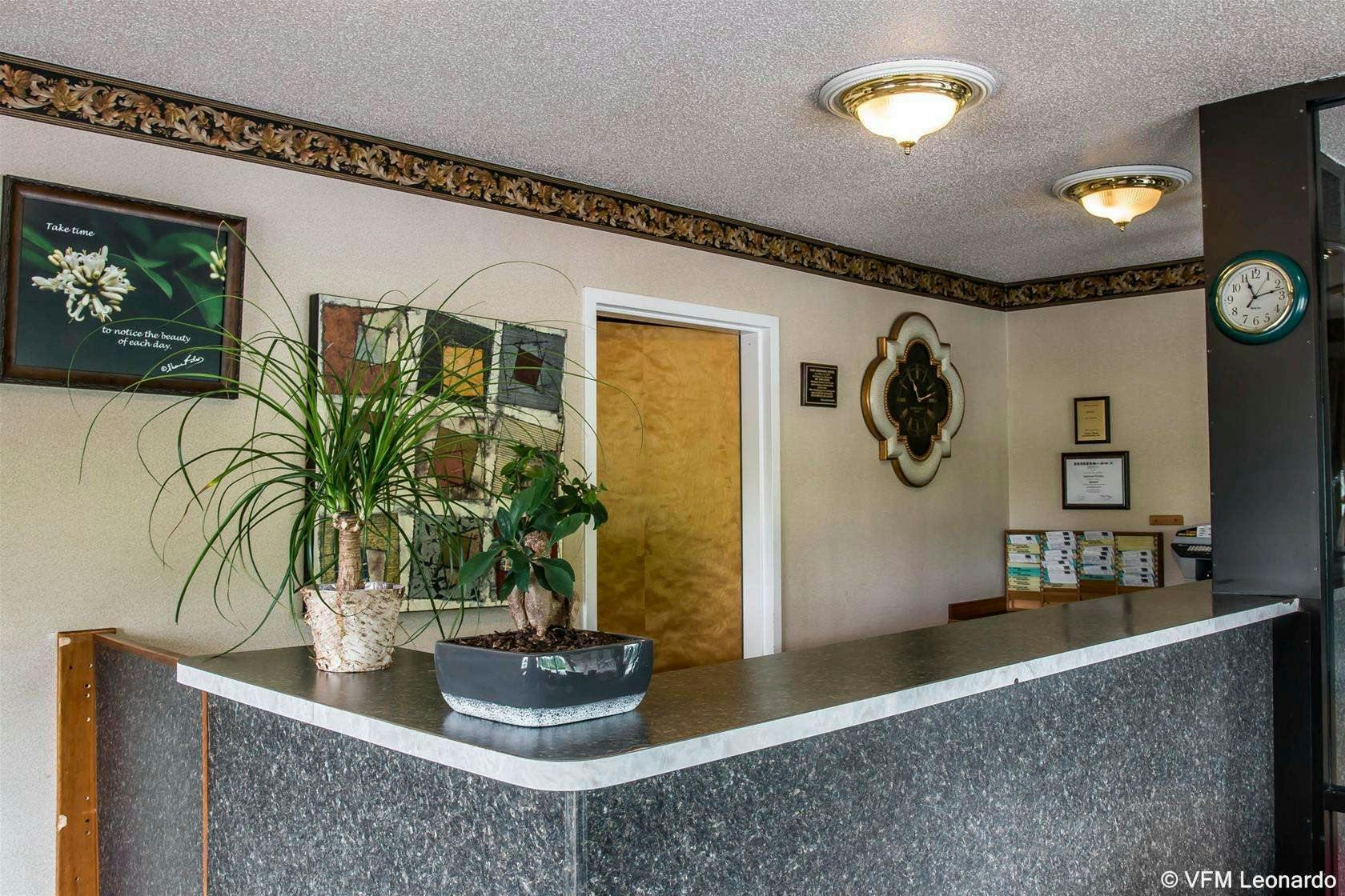 Econo Lodge Paw Paw MI