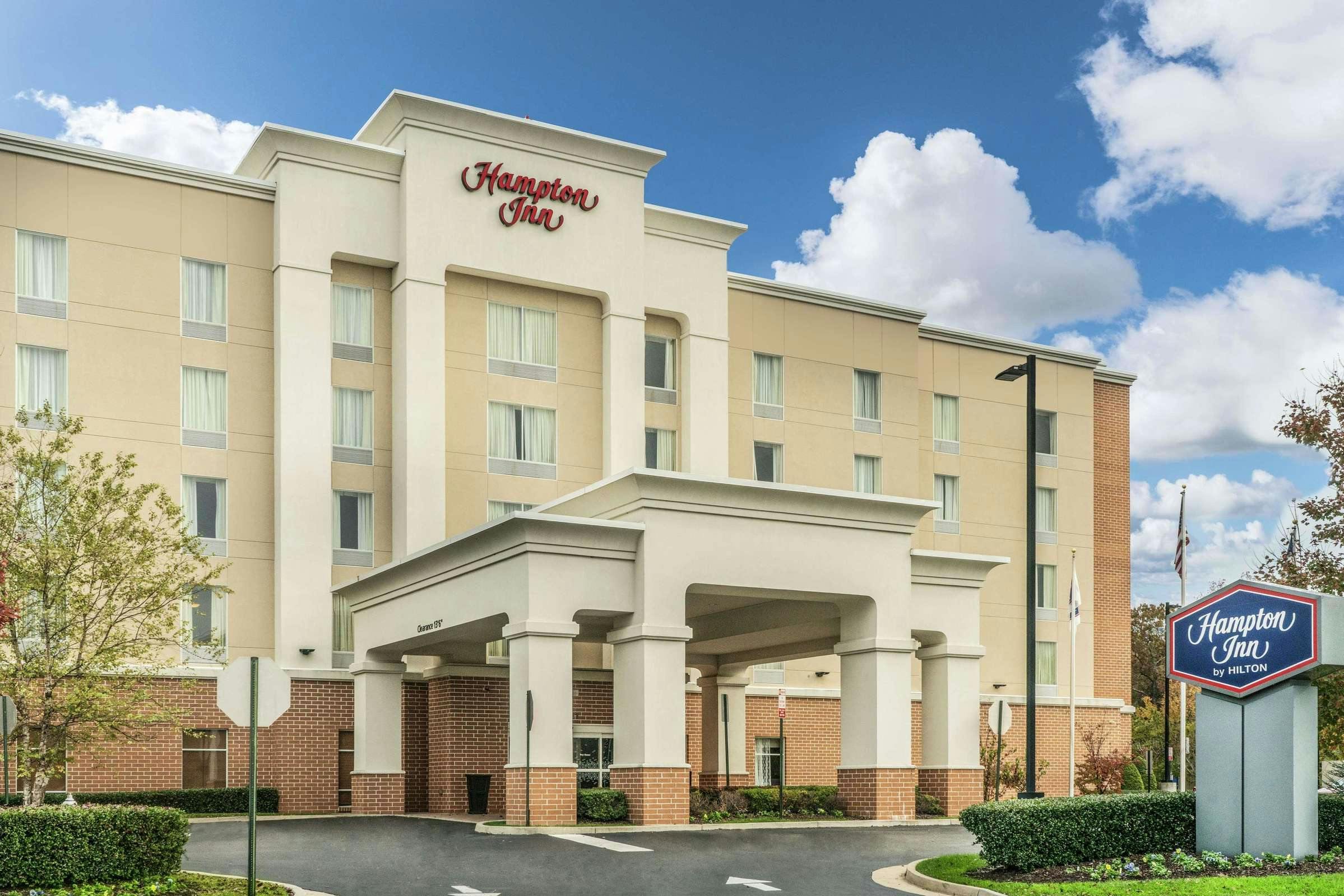 Hotel Hampton Inn Richmond Airport photo 1
