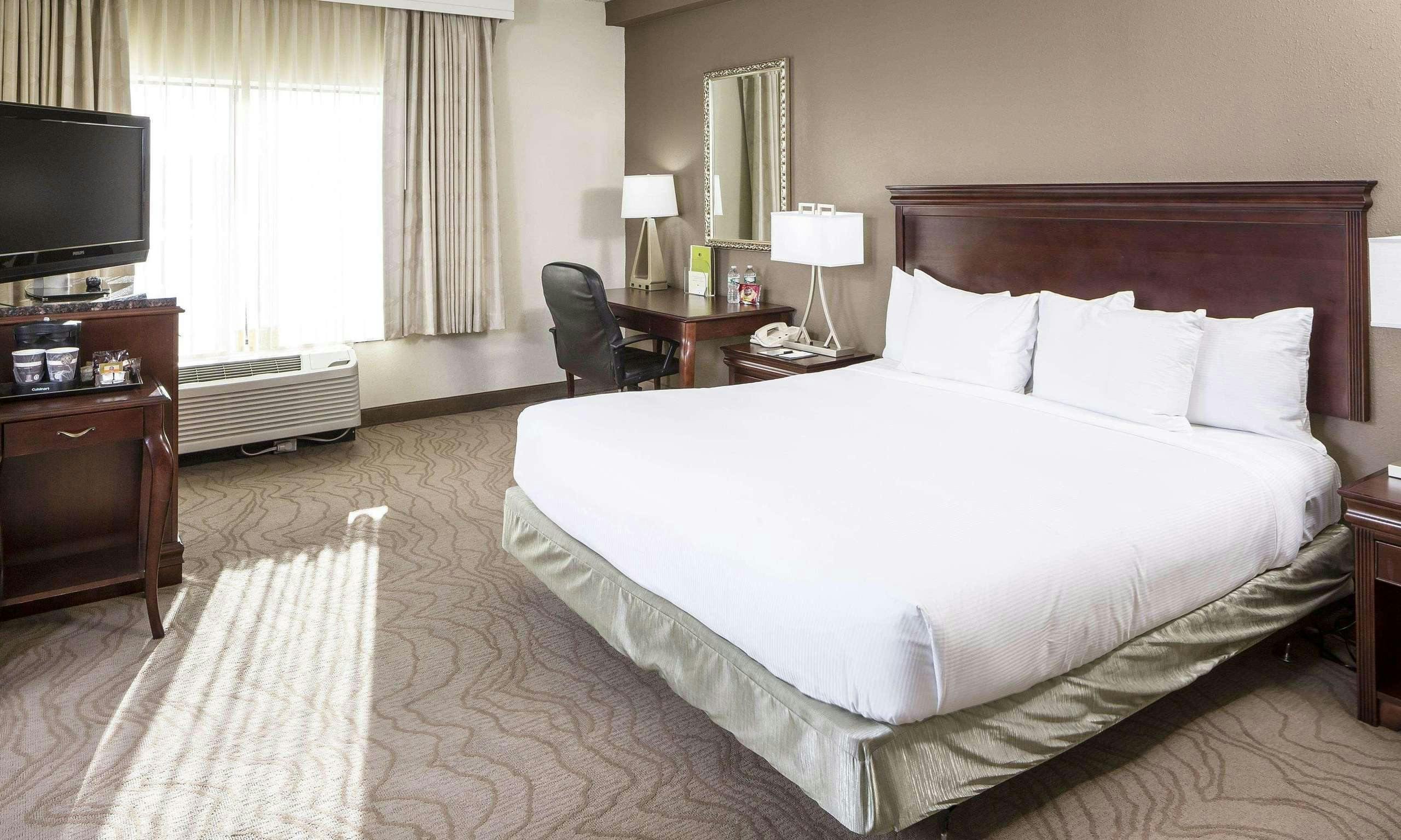 DoubleTree by Hilton Boston - Milford