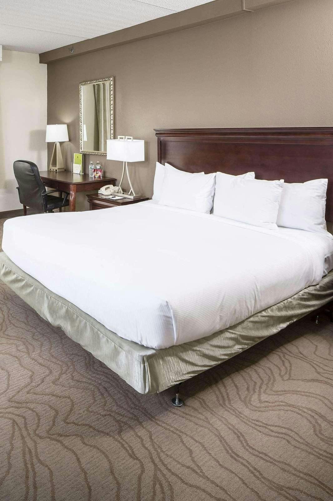 Hotel DoubleTree by Hilton Boston - Milford photo 1