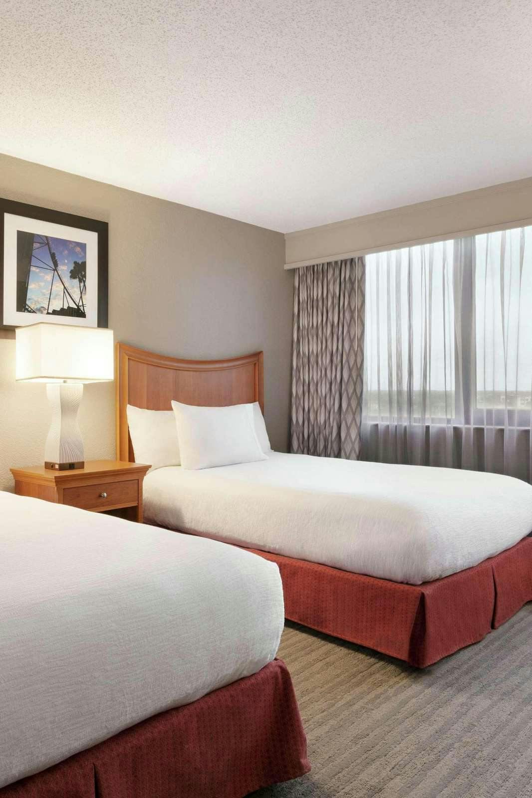 Hotel Embassy Suites by Hilton Orlando International Drive ICON Park photo 2