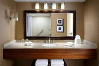 Hotel Sheraton Pittsburgh Hotel at Station Square photo 3