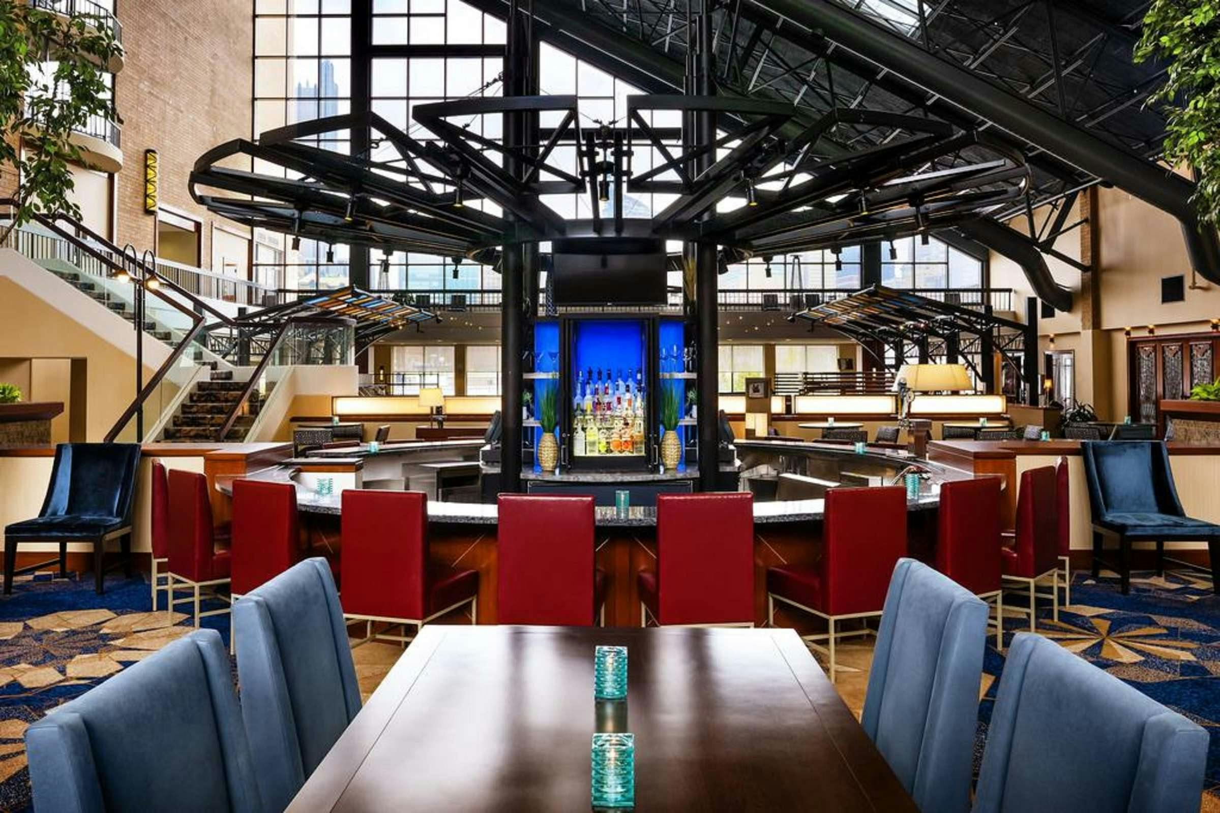 Hotel Sheraton Pittsburgh Hotel at Station Square photo 4