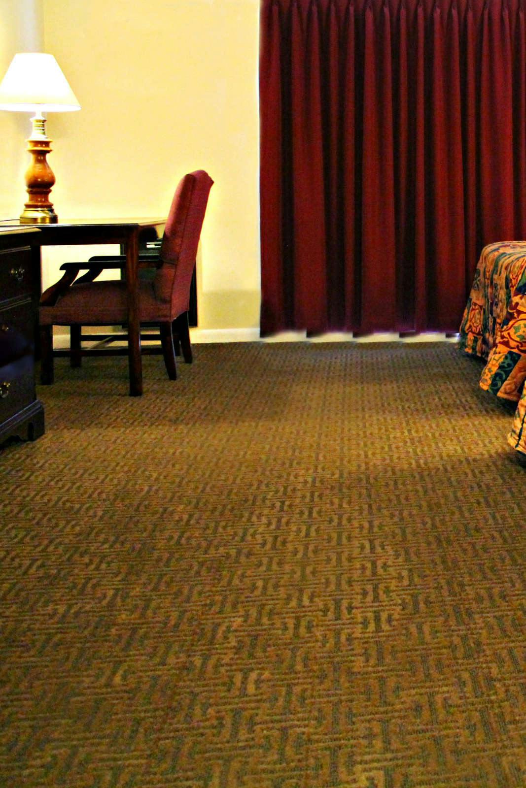 Hotel Colonial Inn Ellsworth photo 3