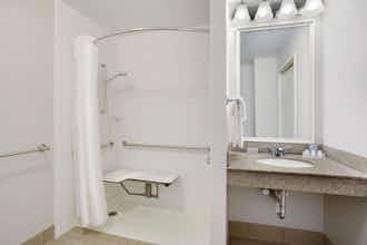 Hotel Hilton Garden Inn Saratoga Springs photo 4