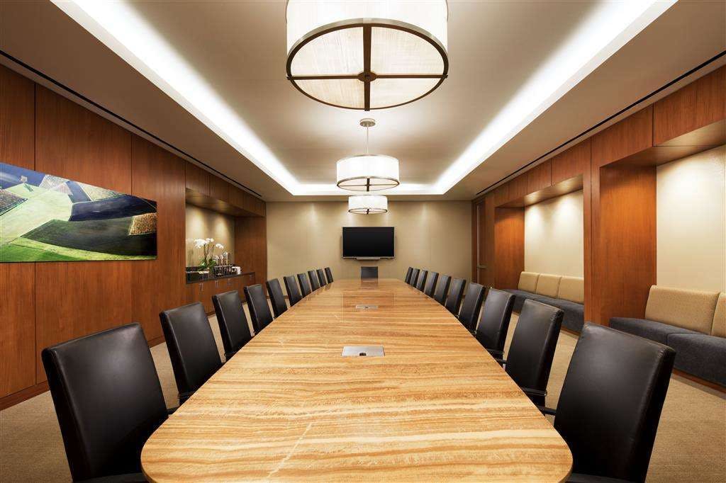 Hotel Sheraton Fairplex Hotel & Conference Center photo 5