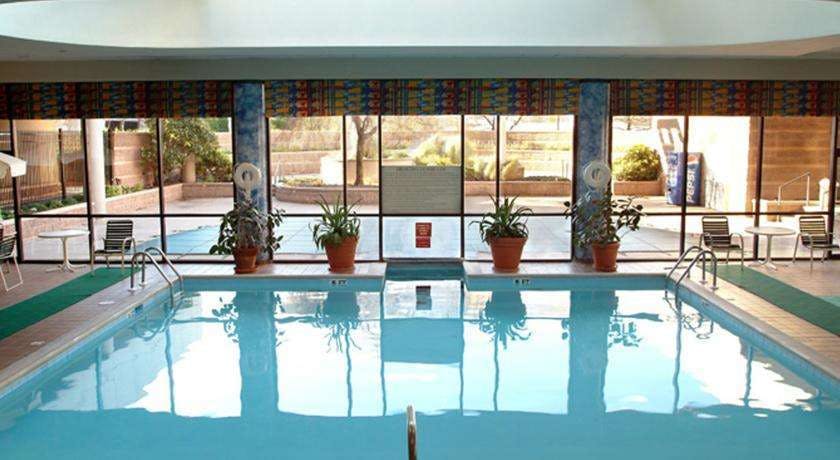 Hotel Newark Liberty International Airport Marriott photo 2