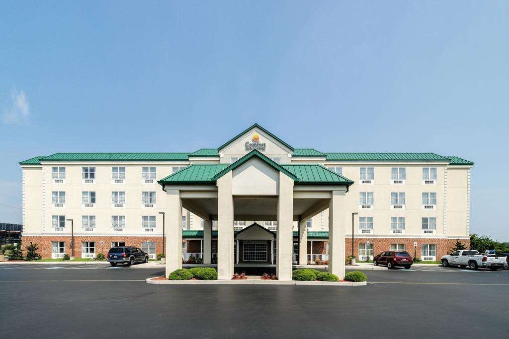 Comfort Inn & Suites Dover near Speedway