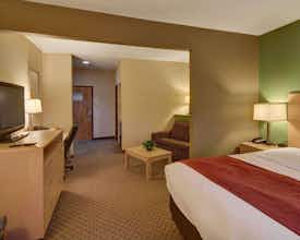 Hotel Comfort Suites Lindale - Tyler North photo 1