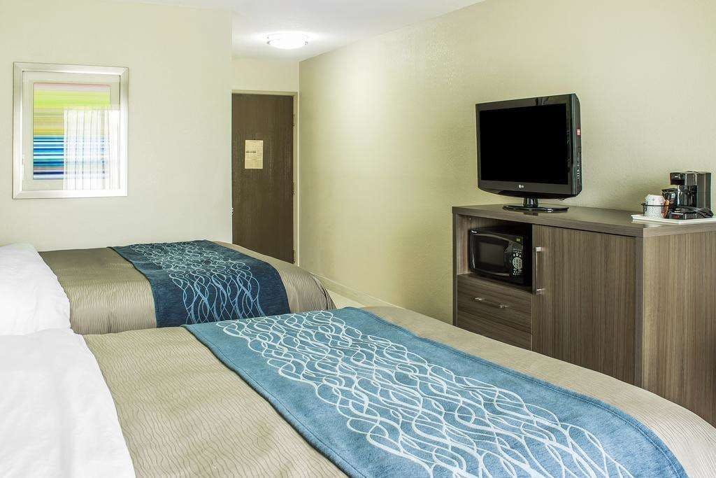 Hotel Comfort Inn Dunn near I-95 photo 1