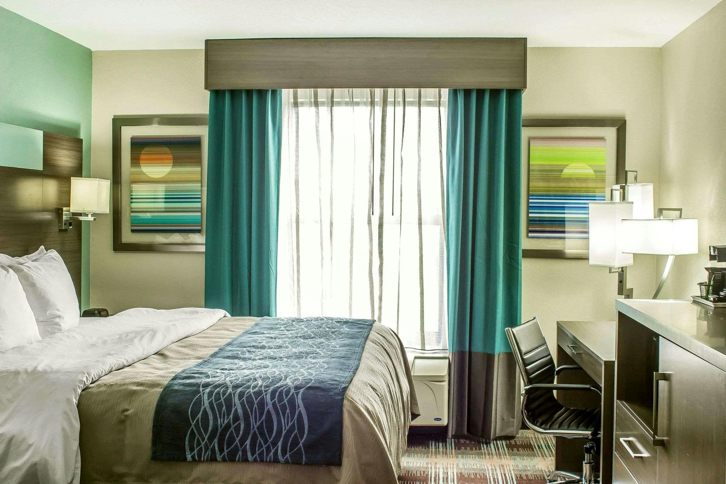 Hotel Comfort Inn Dunn near I-95 photo 5