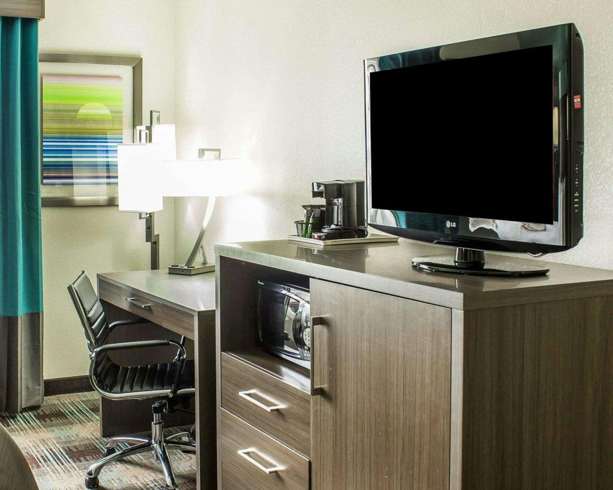 Hotel Comfort Inn Dunn near I-95 photo 4