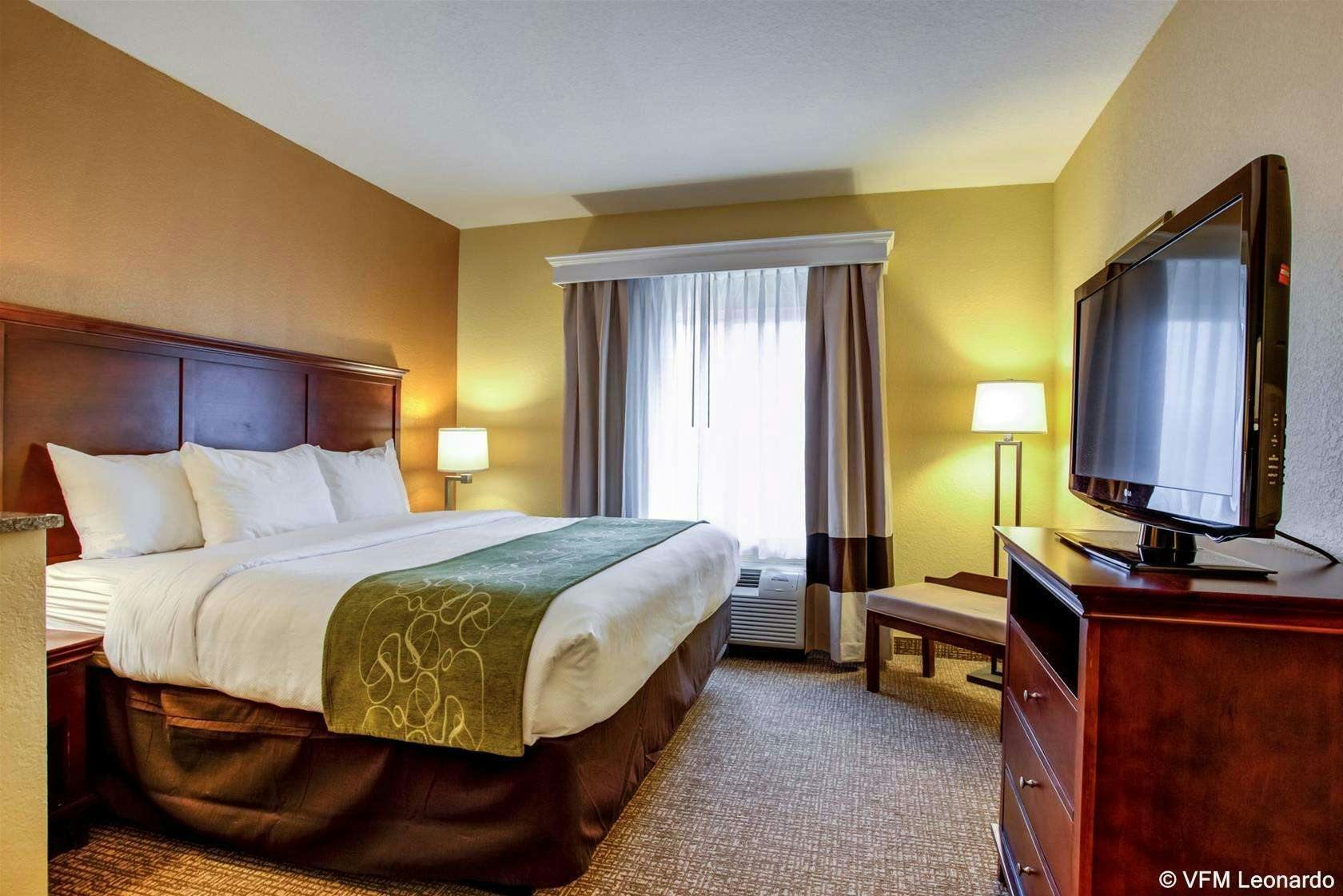 Hotel Comfort Suites Ocala - North photo 1