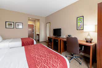 Hotel Comfort Inn & Suites Fredericksburg TX photo 1