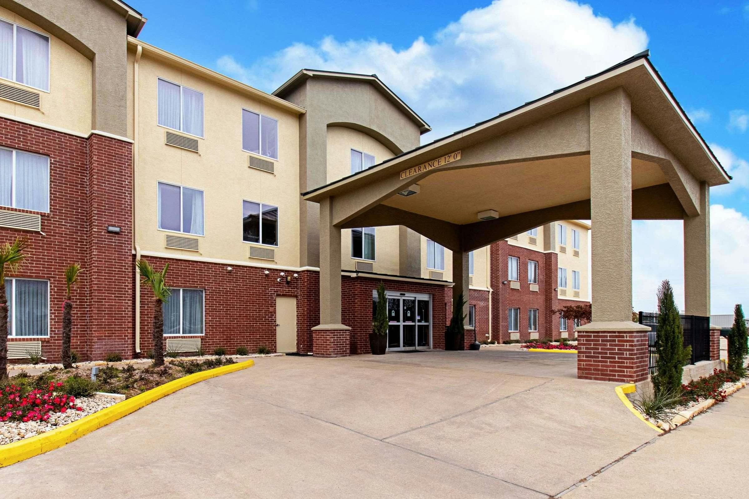 Comfort Inn & Suites Fredericksburg TX