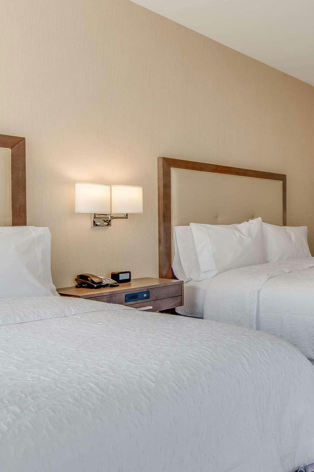 Hotel Hampton Inn & Suites Los Angeles - Glendale photo 3