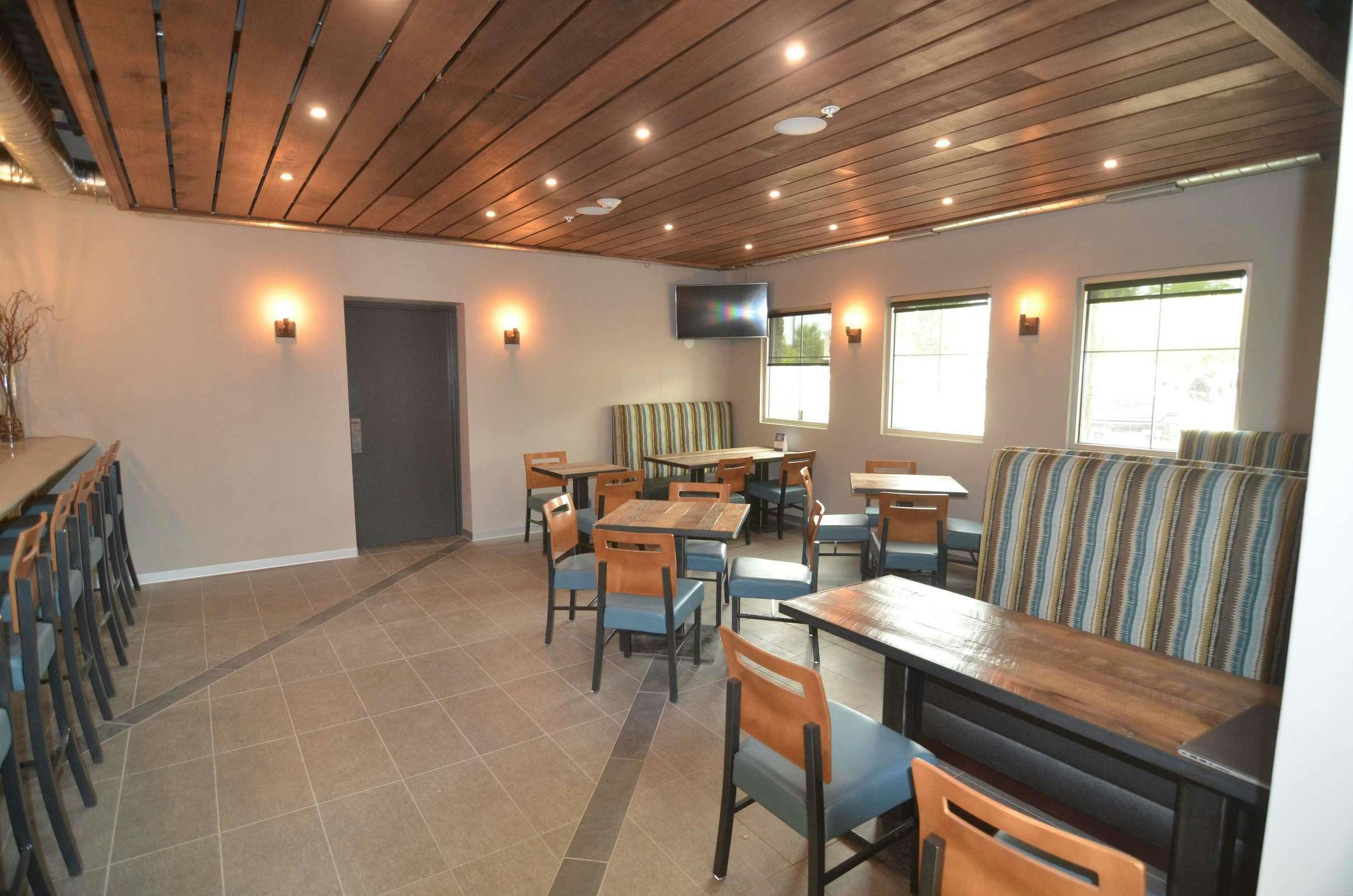 Hotel Best Western Premier Ankeny Hotel photo 5