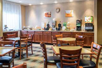 Hotel Quality Inn & Suites Sequim at Olympic National Park photo 3