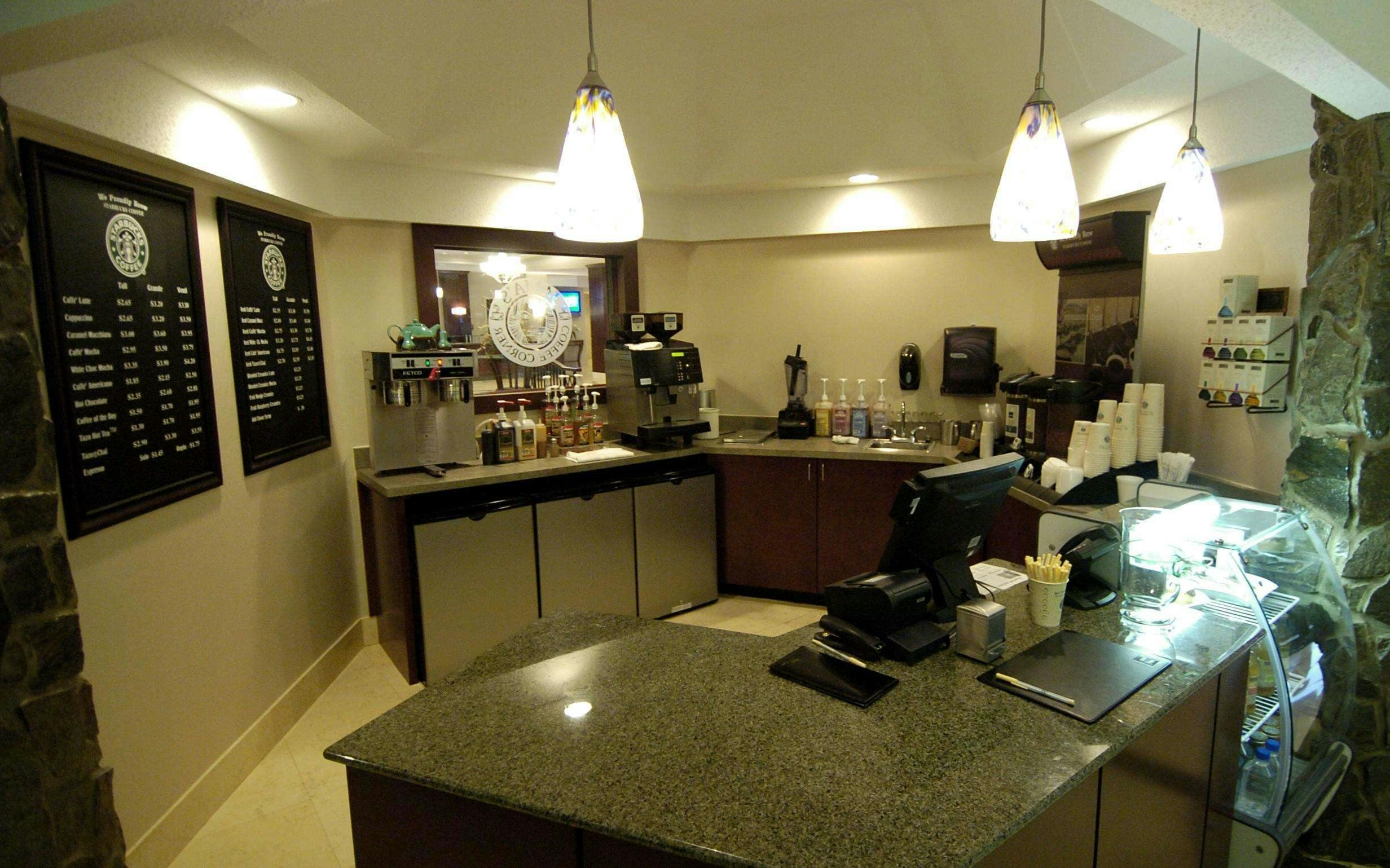 Hotel DoubleTree by Hilton Hotel Augusta photo 2