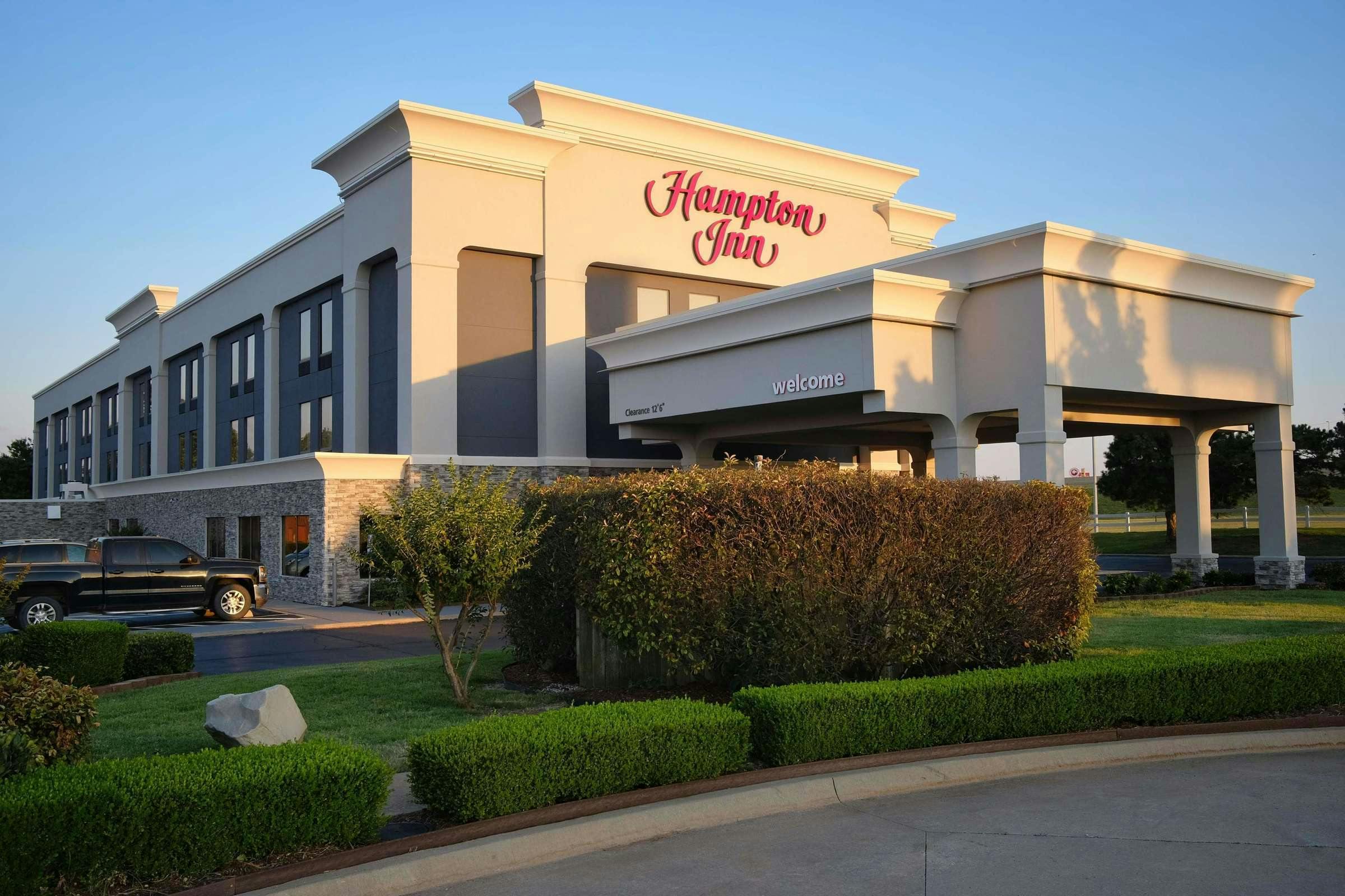 Hotel Hampton Inn Oklahoma City/Yukon photo 1