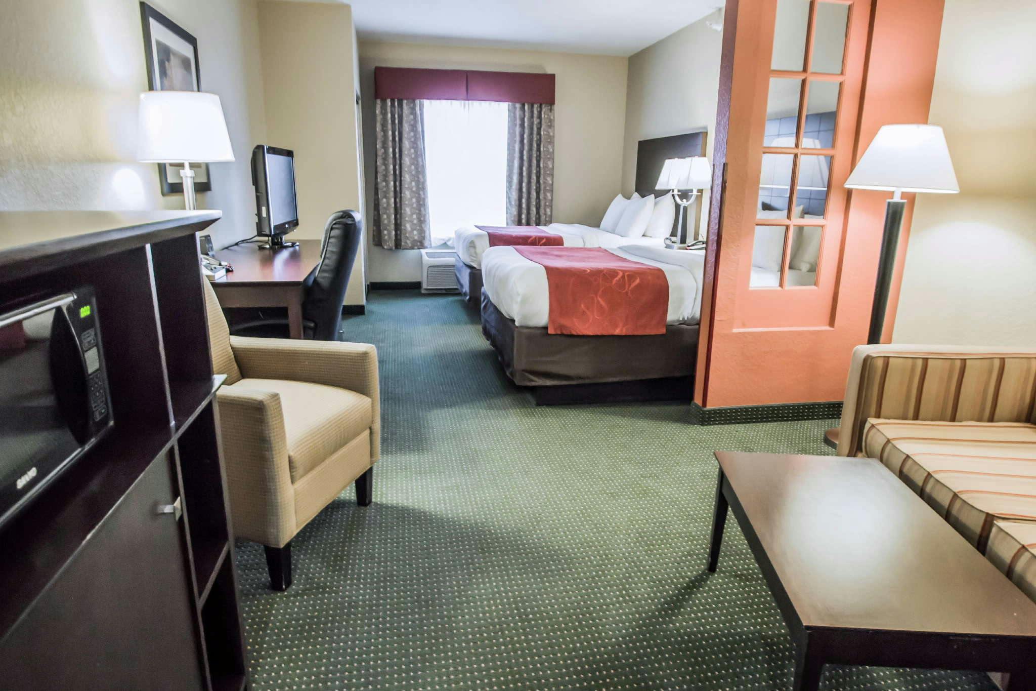 Hotel Comfort Suites Orlando Airport photo 2