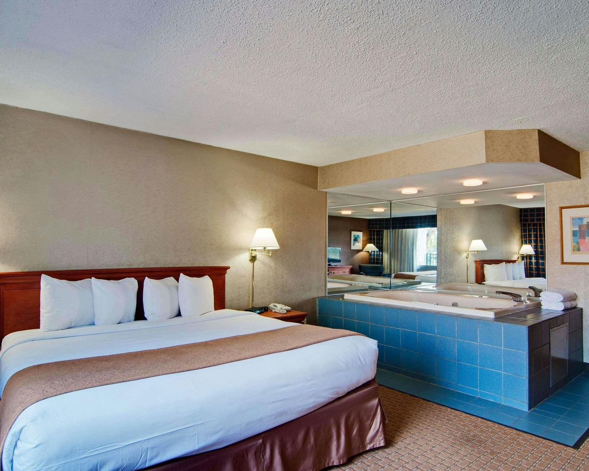 Hotel Quality Inn Beckley WV photo 4