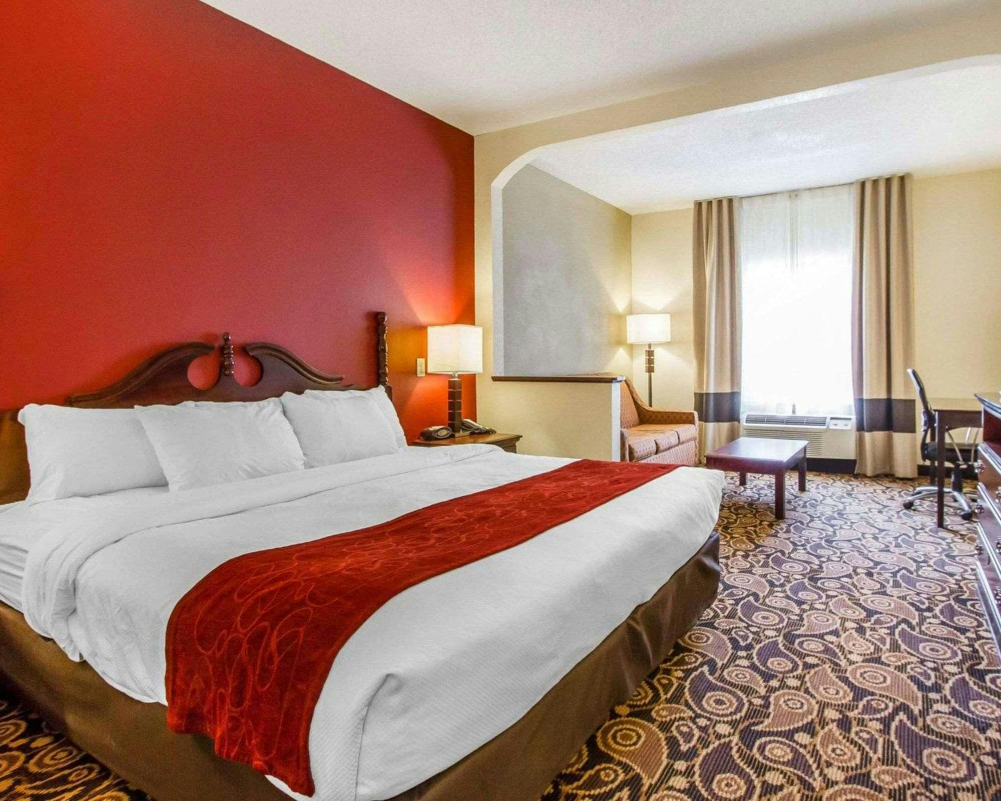 Hotel Comfort Suites Daphne - Mobile East Bay photo 1