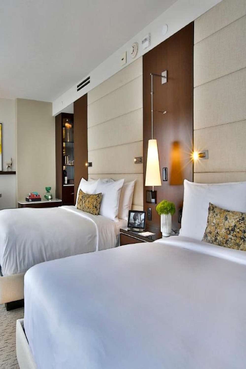 Hotel The Statler Dallas Curio Collection By Hilton photo 1