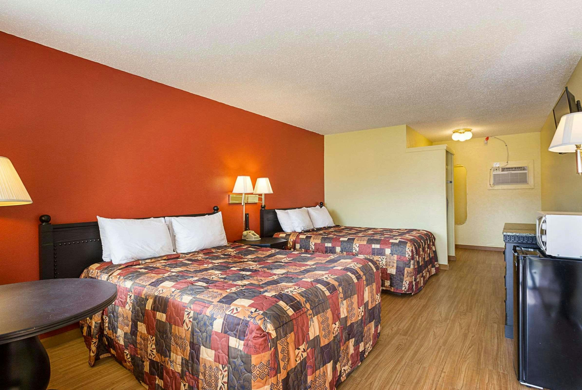 Hotel Rodeway Inn Roswell West photo 2