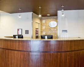 Hotel Comfort Suites Minot South photo 2
