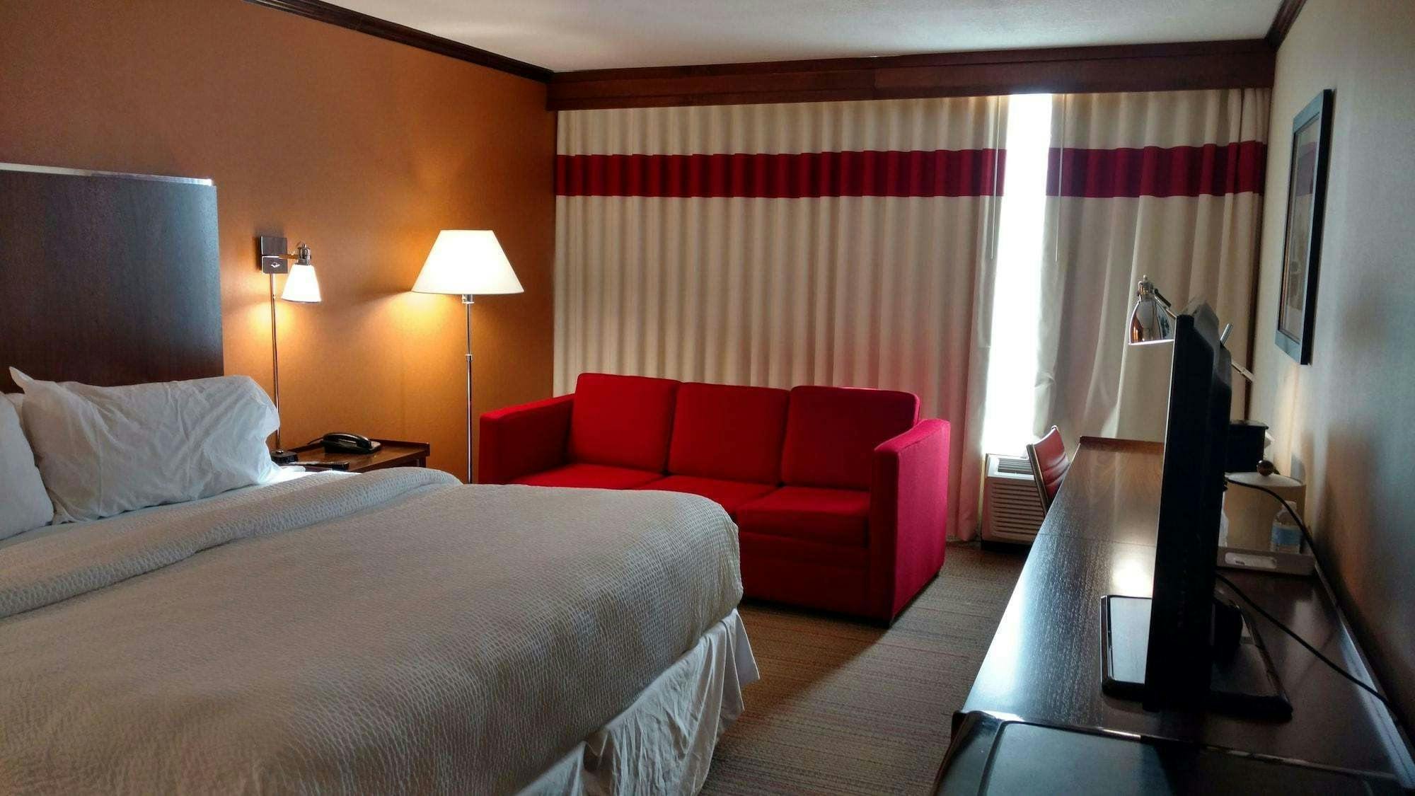 Hotel Four Points by Sheraton Kansas City Airport photo 1