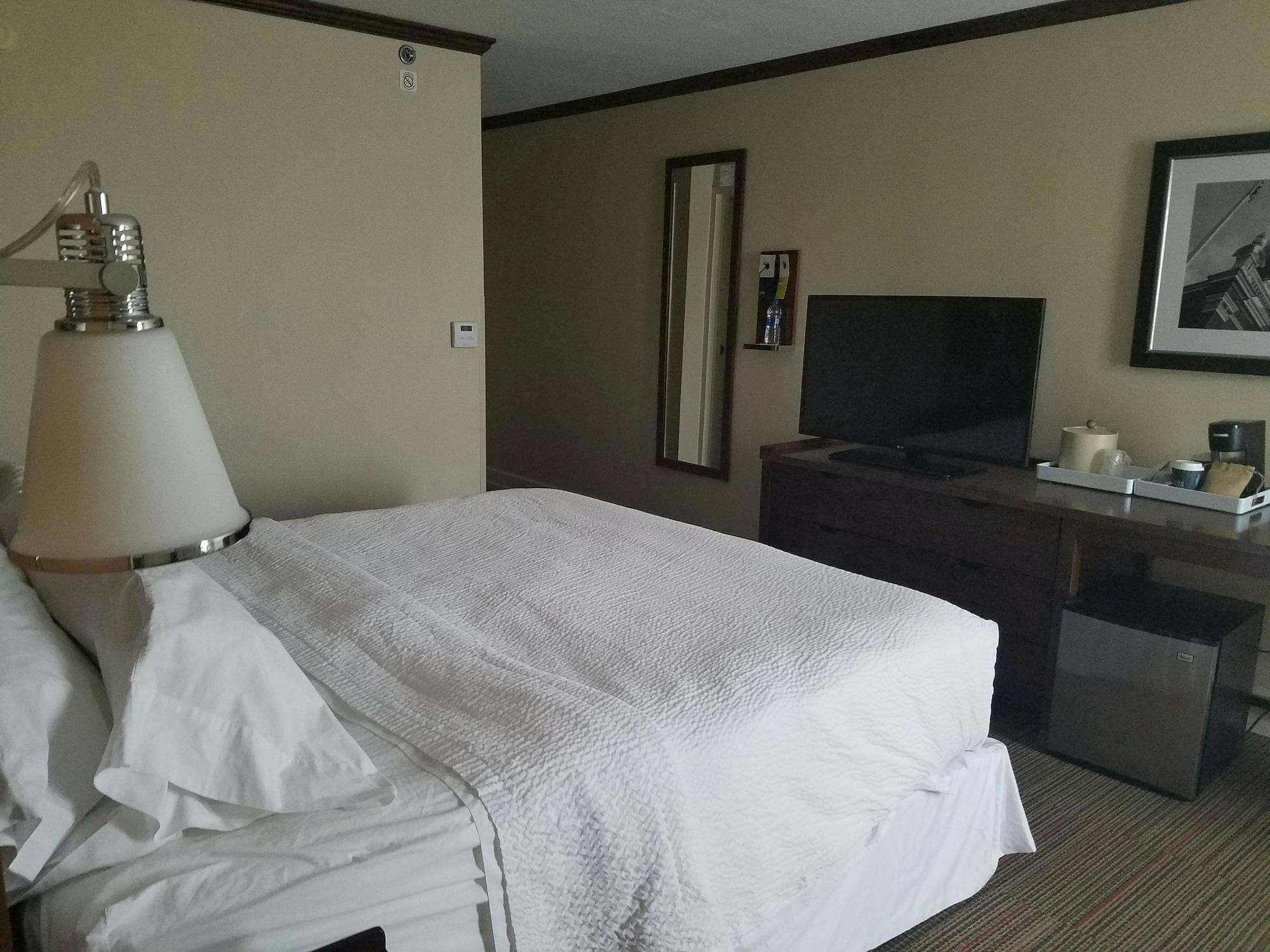 Hotel Four Points by Sheraton Kansas City Airport photo 3