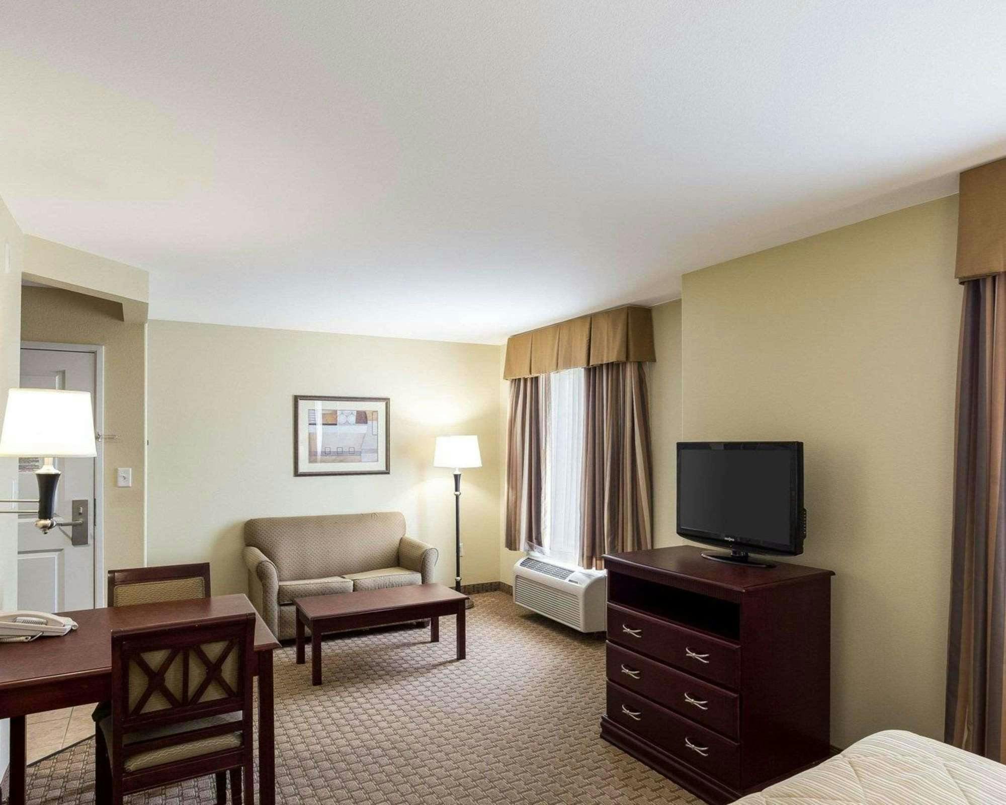 Hotel MainStay Suites Houma LA photo 3